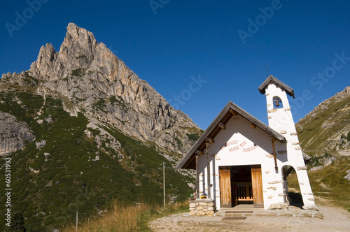 Kapelle am Falzaregopass - Dolomiten - Alpen
