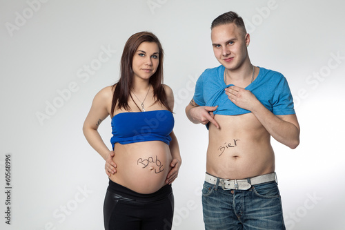 Bier und Babybäuche photo