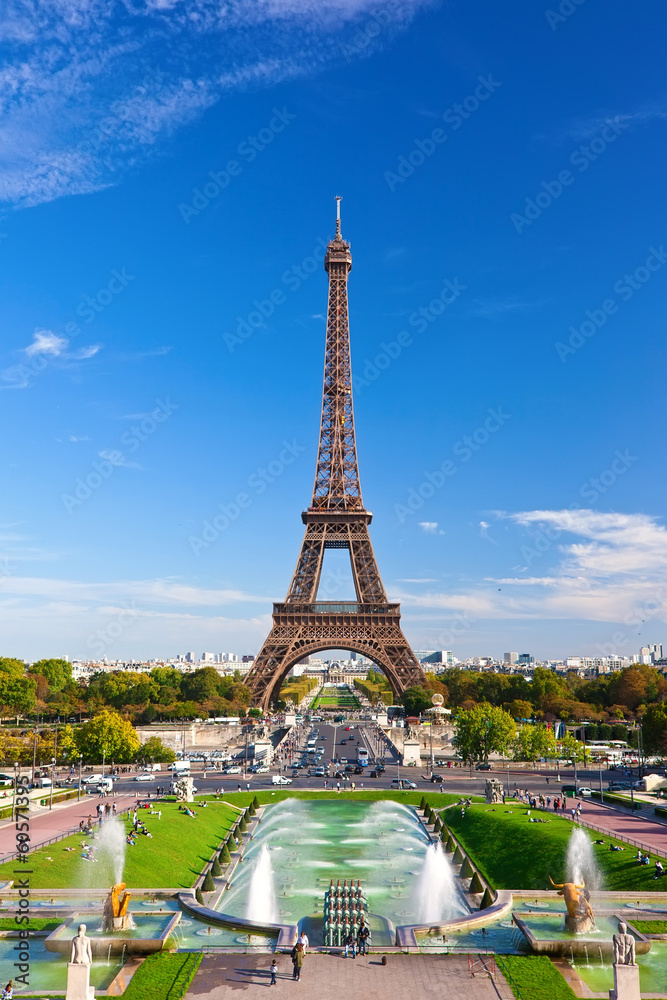 Naklejka premium Wieża Eiffla w Paryżu