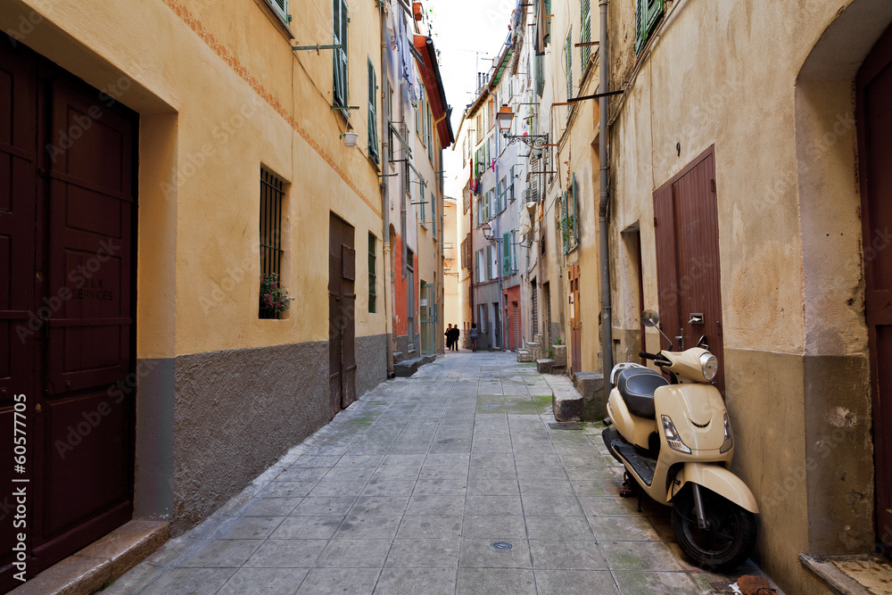 The streets of old Nice.