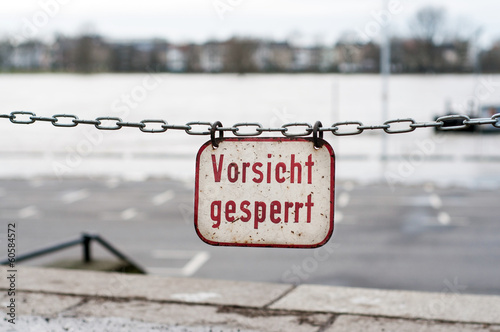 Vorsicht gesperrt Schild