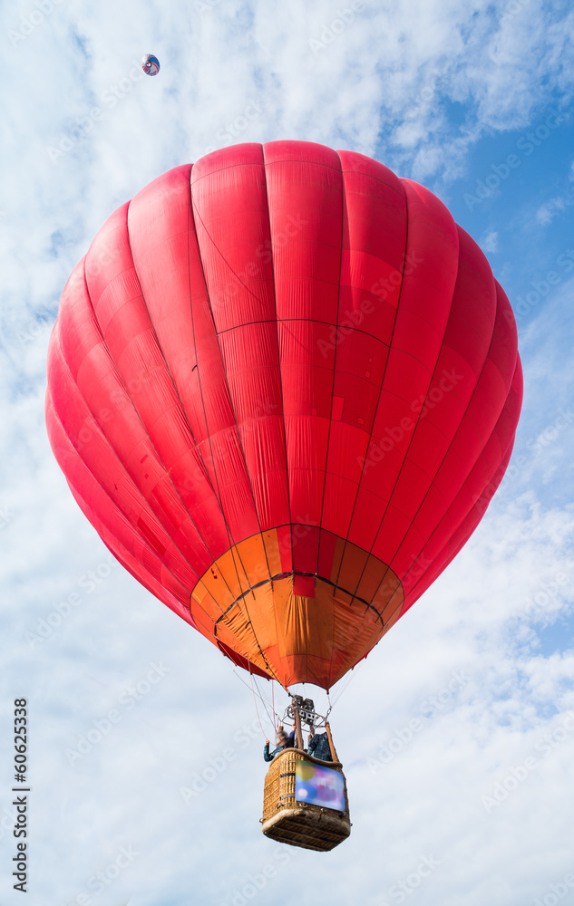 Fototapeta premium Red balloon in the blue sky