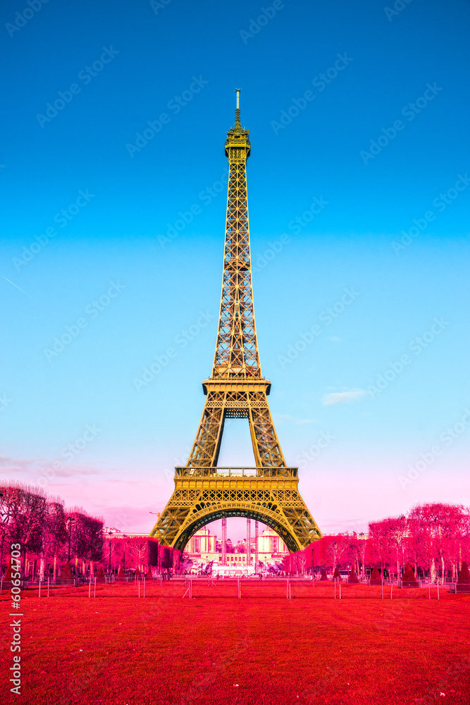 Eiffel tower with graduated french flag