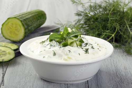 tzatziki cetriolo e yogurt