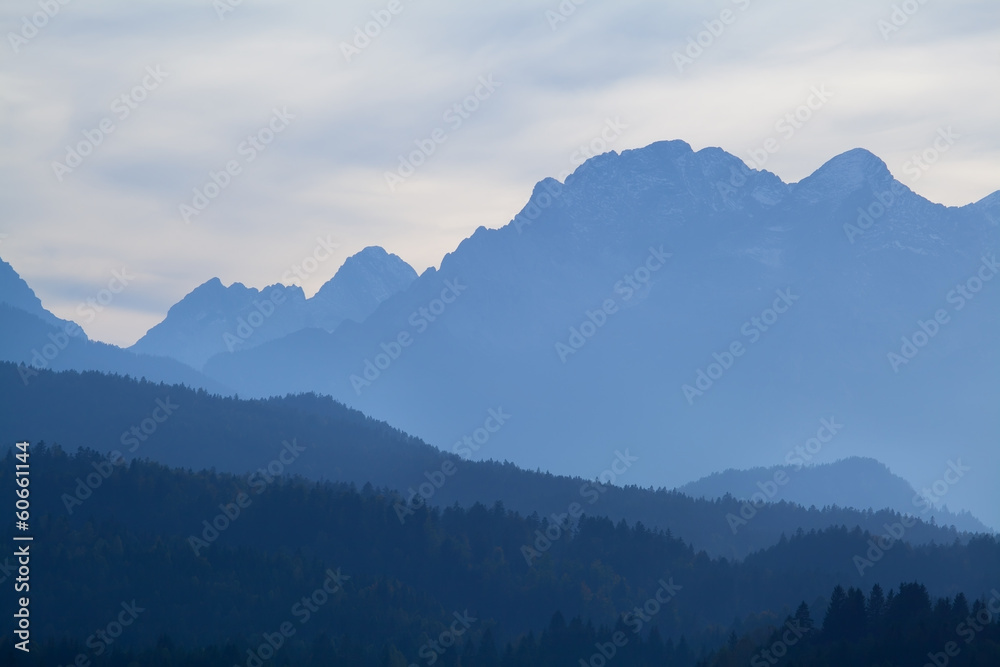 Obraz premium high mountains in dusk