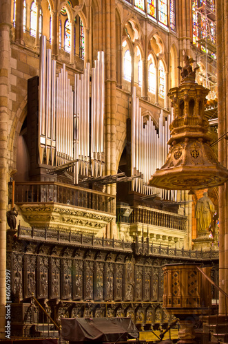 organo de la catedral de León photo