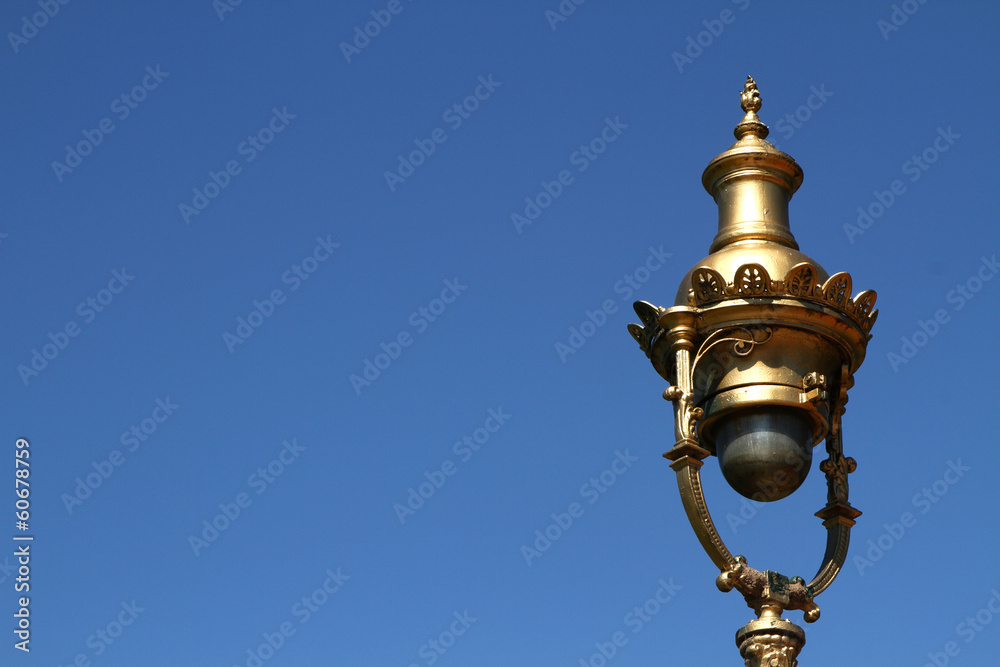 Lampadaire rétro dans le Barrio Retiro de Buenos Aires