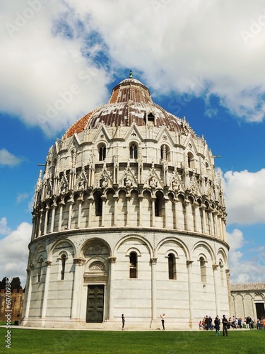 Taufkirche  in  Pisa photo