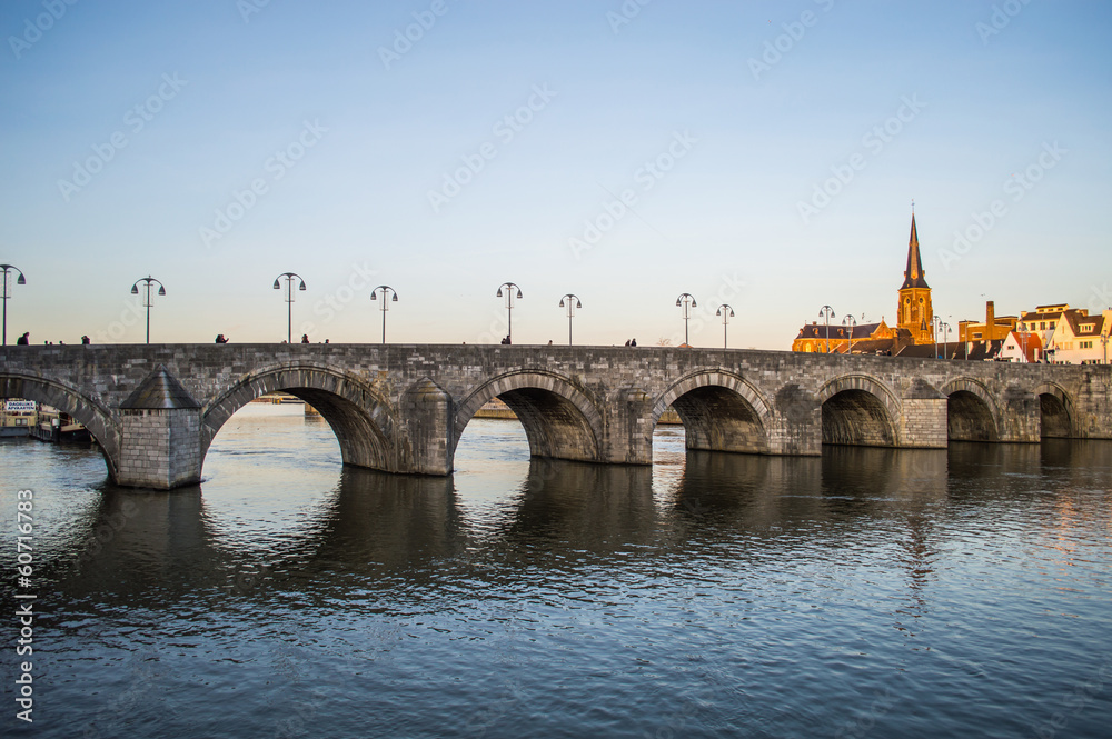 St. Servatius Bridge in Maastricht - obrazy, fototapety, plakaty 
