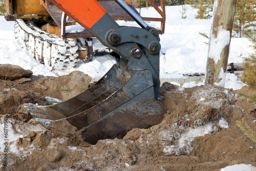 Bucket hydraulic excavator