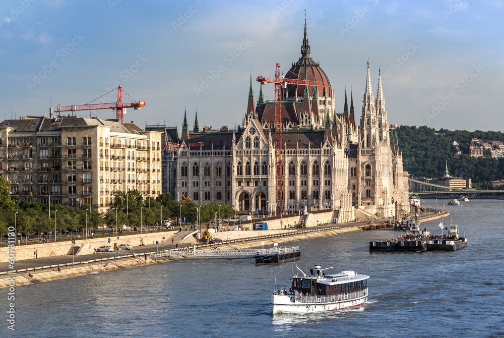 Chain Bridge and Hungarian Parliament, Budapest, Hungary