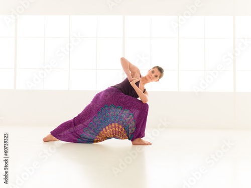 Parivritta Parshvakonasana photo