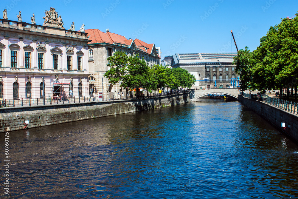 Obraz premium Canal in Berlin, Germany