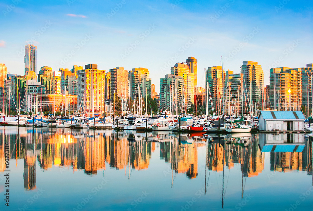 Fototapeta premium Vancouver skyline with harbor at sunset, BC, Canada