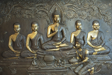 Rollo Buddha Buddhas Lebensszenen auf Metallrelief  © winai