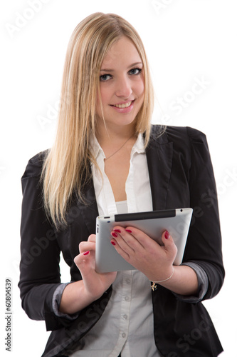 Blonde Frau mit Tablet-Computer