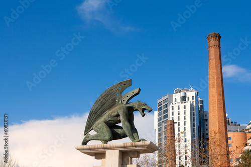 Valencia Pont del Regne reino bridge guardian gargoyles photo