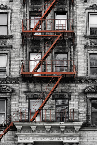 Feuertreppe an Hauswand, New York