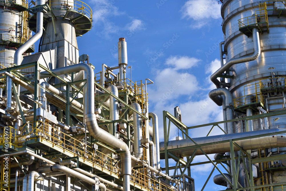 Industrieanlage Detail // pipelines