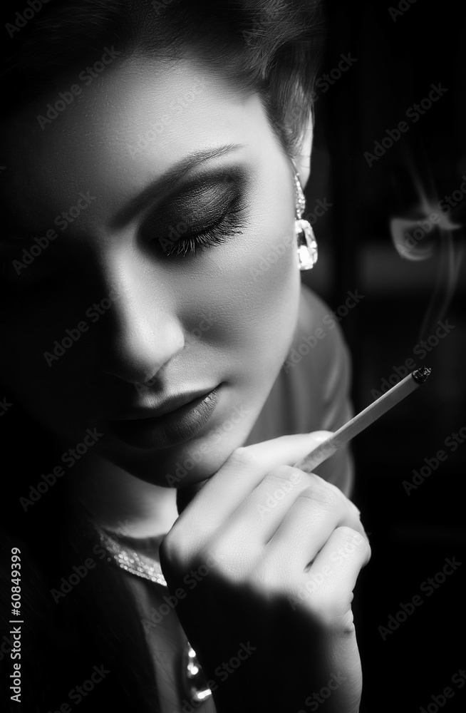 Fototapeta premium woman with makeup and with jewelry precious decorations.