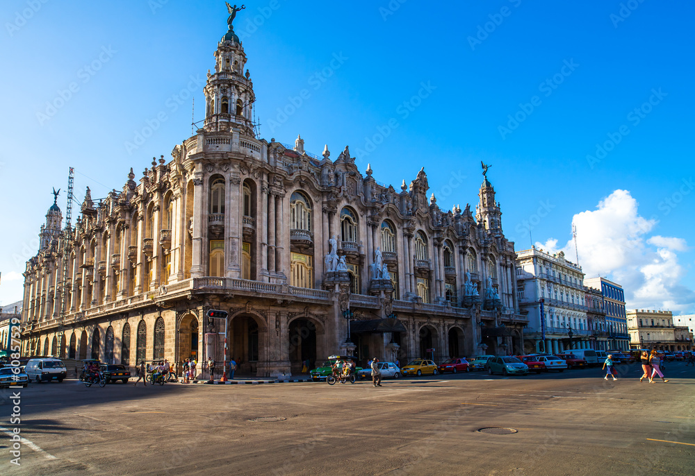 Karibik Kuba Sehenswürdigkeit großes Theater in Havanna