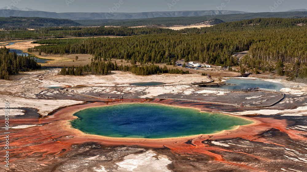 Fototapeta premium Yellowstone Grand Prismatic Spring aerial view