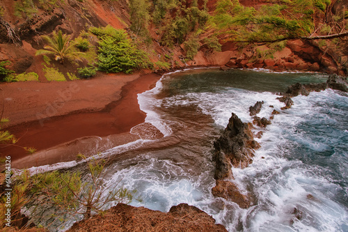 Kaihalulu red sand beach