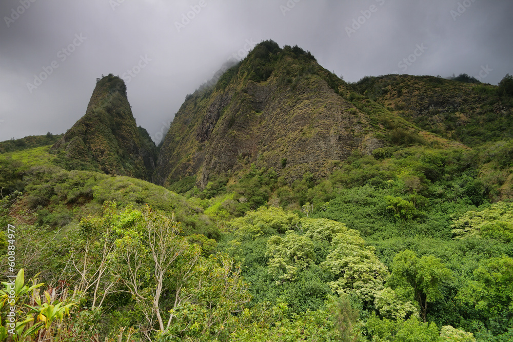 Horizontal view of the Iao Needle Horizontal view of the Iao Needle