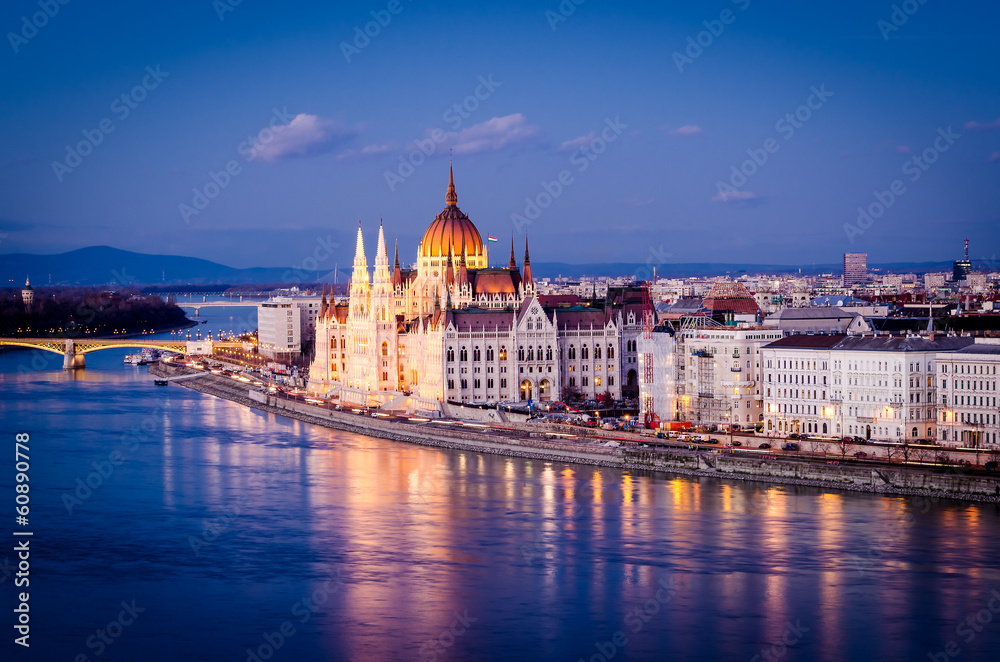 Obraz premium Budapeszt, Parlament nocą