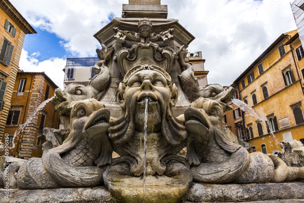 Fountain in Piazza della Rotonda