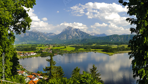 Fototapeta Naklejka Na Ścianę i Meble -  panorama landscape in Bavaria with alps mountains