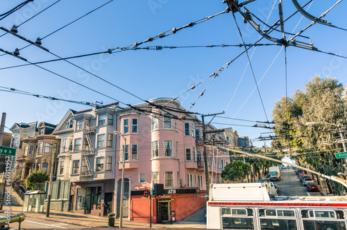 Photography San Francisco victorian style and wire electrical net for Cable