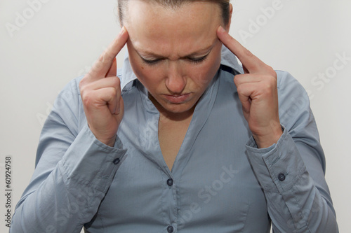 Wallpaper Mural Frau mit Kopfschmerzen Torontodigital.ca