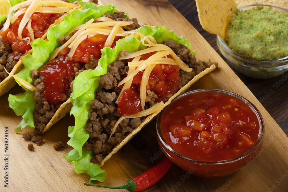 tacos with minced meat and tomato salsa