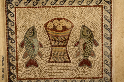 mosaic of 2 fishes and 5 loaves