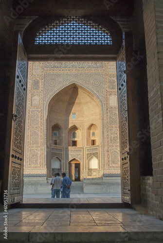 Medersa Mir Arab vue de la Mosquée Kalian