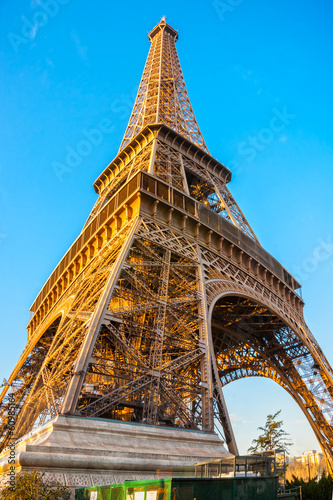 Eiffel tower at sunrise, Paris.