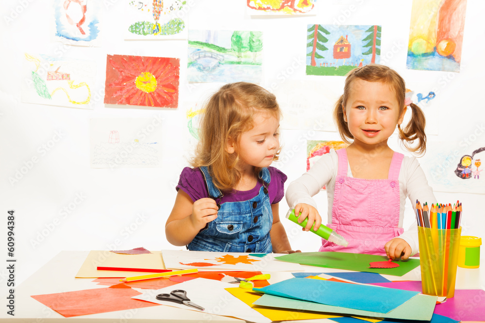 Fototapeta premium Little girls and creativity