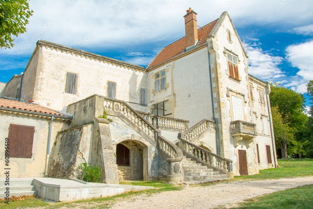 Petit château en Provence, France