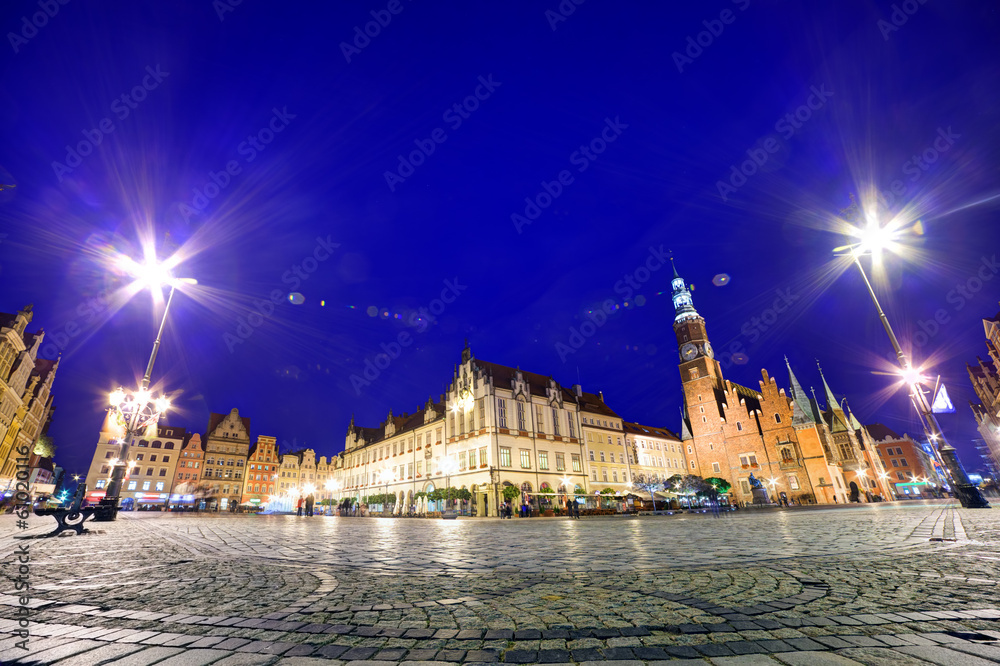 Obraz premium Wroclaw, Poland. Historical market square and the Town Hall.