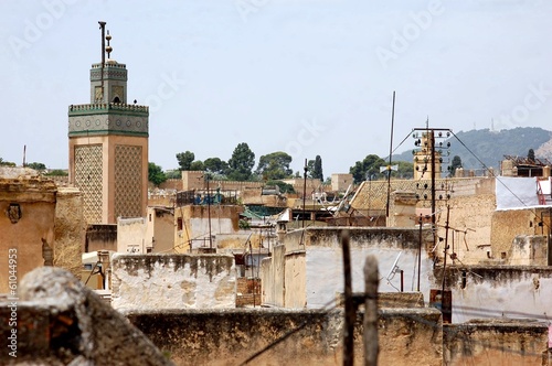 Canvas Print Minaret et toit terrasse à Fes, Maroc