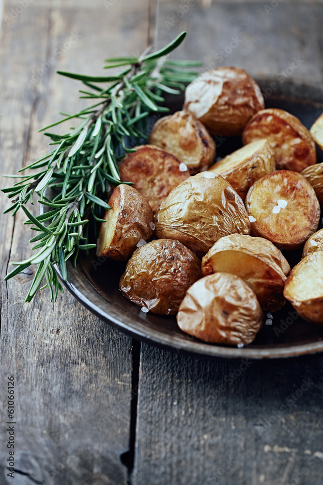 Oven-Baked Potatoes with Sea Salt and Rosemary Oven-Baked Potatoes with Sea Salt and Rosemary