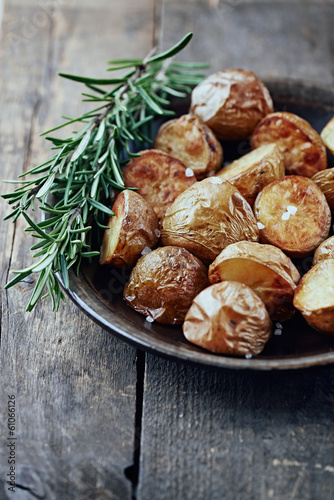 Oven-Baked Potatoes with Sea Salt and Rosemary