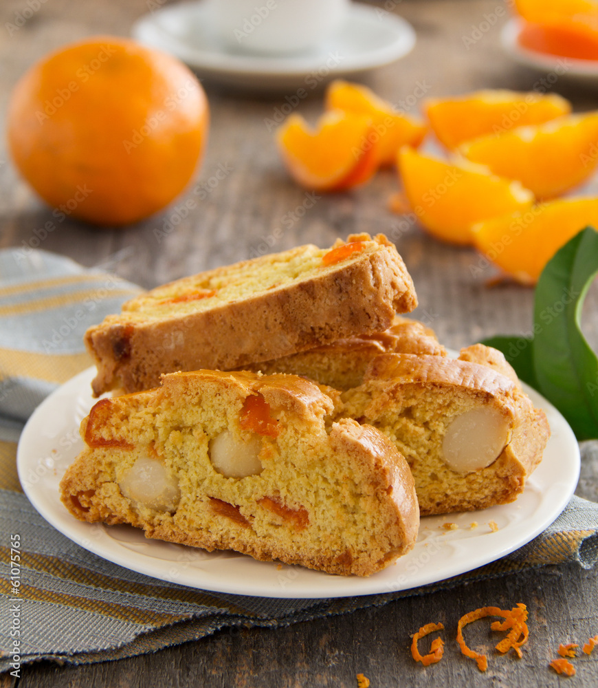 Fragrant biscotti with orange and macadamia nuts. Fragrant biscotti with orange and macadamia nuts.
