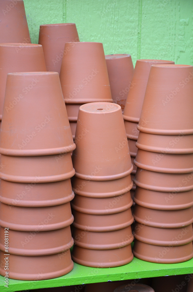 Brown clay flower pots Brown clay flower pots