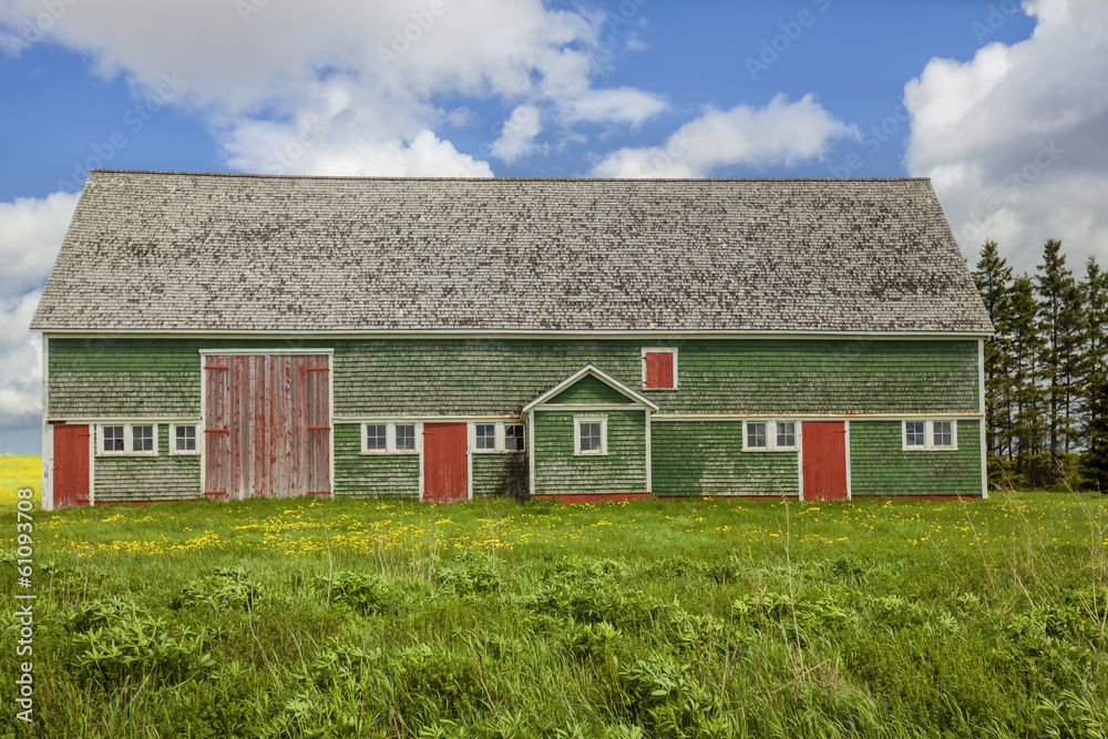 Fototapeta premium Prince Edward Island Vintage Barn