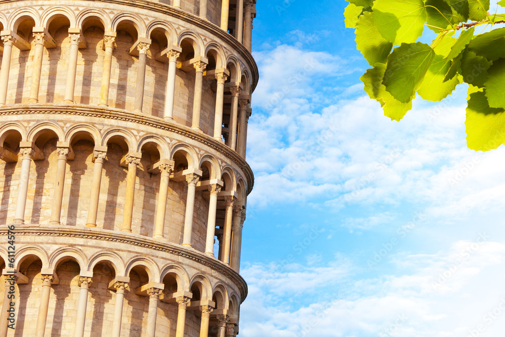 Obraz premium Close shoot of part of the Pisa leaning tower