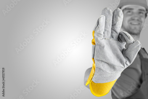 Photos Workman making a perfect gesture