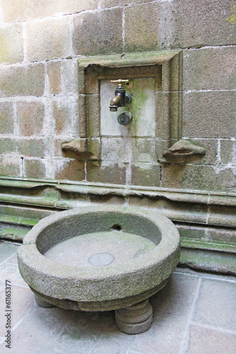 Quadro em tela Water tap in abbey Mont Saint Michel