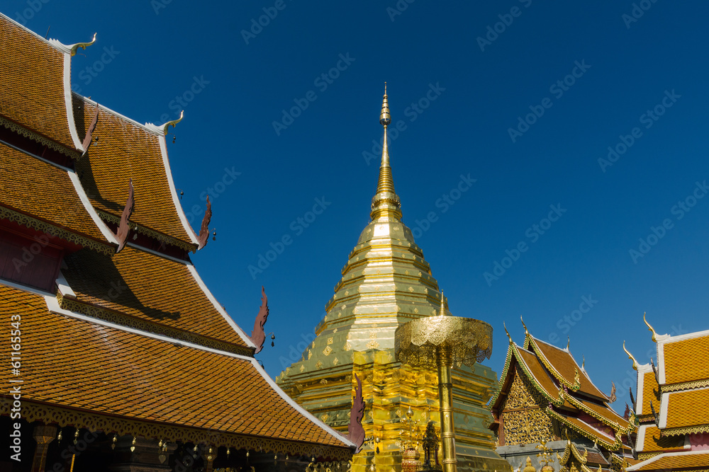 Fototapeta premium Thai Gold Stupa at North Temple